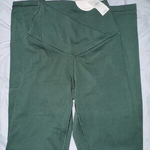 Green High-Waisted Leggings